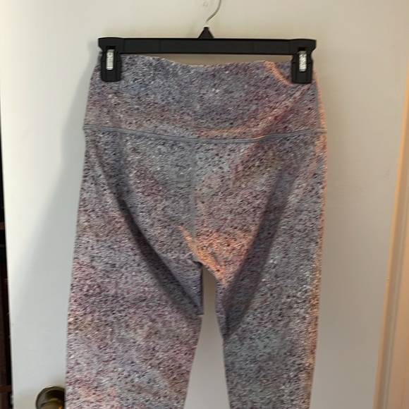 Lululemon leggings - Picture 4 of 6